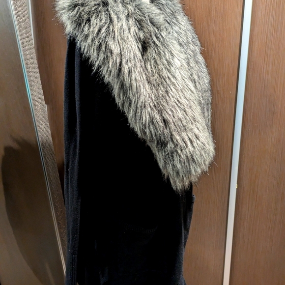 Banana Republic Fur Trim Cardigan - Picture 2 of 7